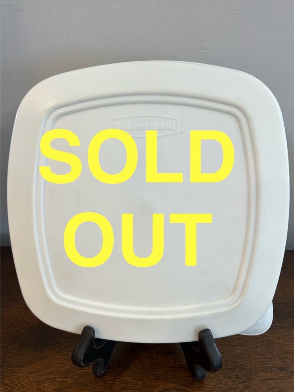 SOLD OUT Rubbermaid Square 401H White Replacement B Lid 8 5/8" Food Storage